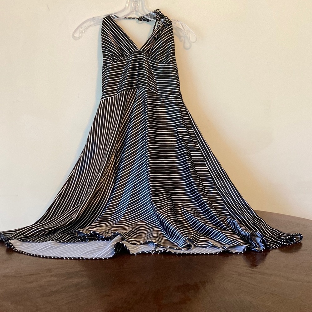 Oh So Pretty Flowy Dress